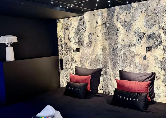 Les Coulisses - Cinéma Privé&jeu De Piste A 2 Appartement *